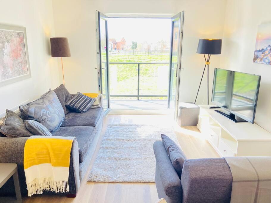 Beautiful, Brand New Apartment! Cheltenham Exterior photo